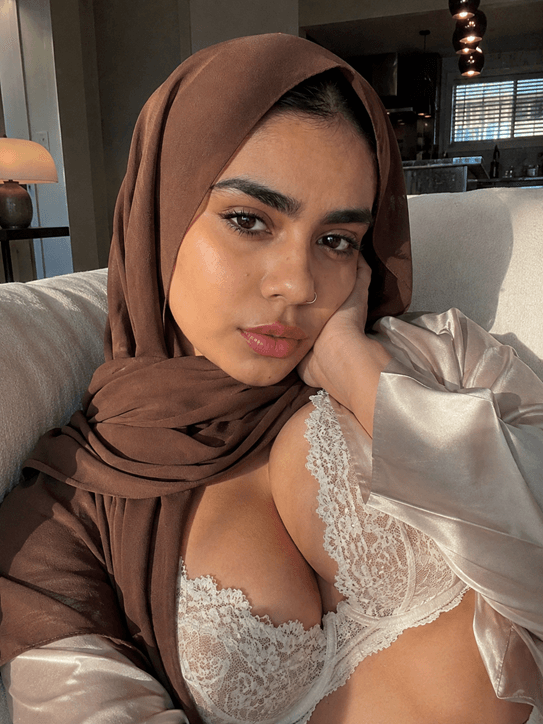 @yasminali